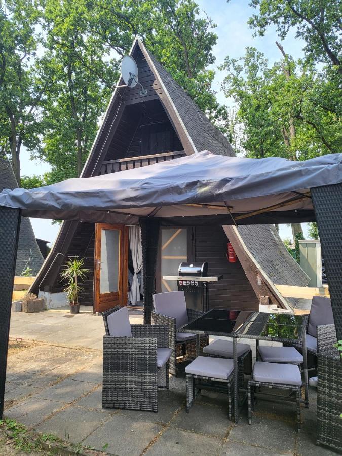 Finnhuette Strandbad Adria Dessau-Rosslau ภายนอก รูปภาพ
